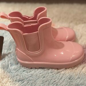 NWT Bearpaw Rain Boots